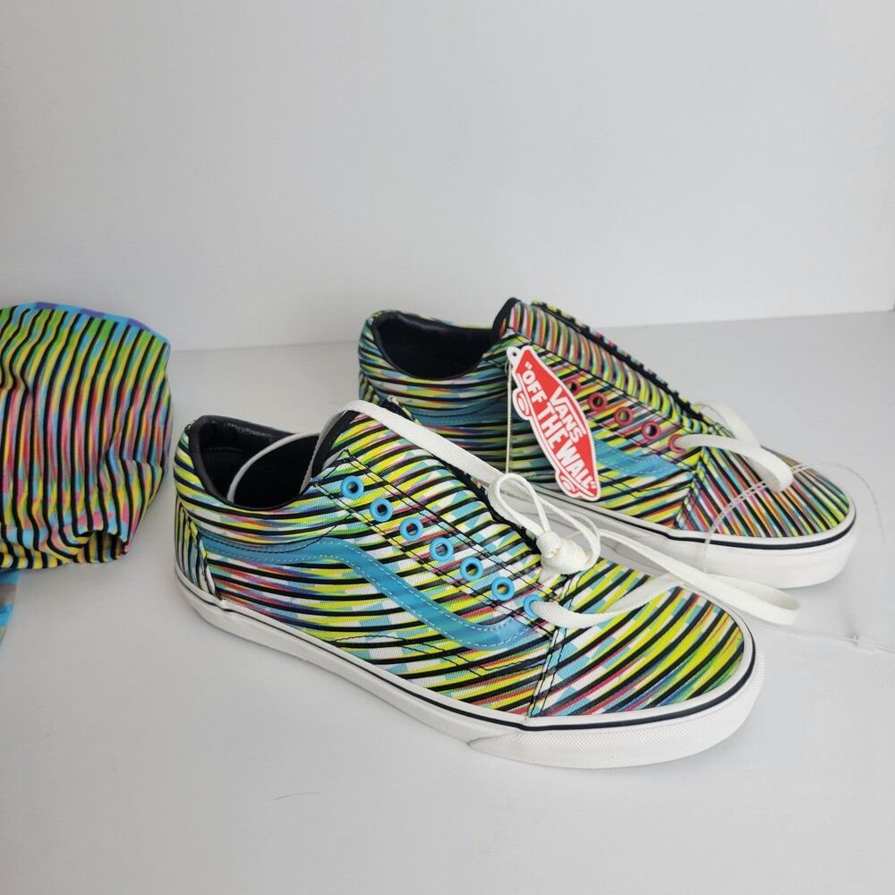 Vans Old Skool sneakers with bag